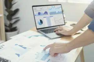 The best alternatives to complement your training in corporate finance
